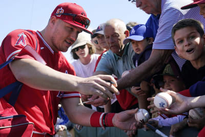 Sosa's bat, O'Neill's glove lift Cardinals over Dodgers 3-2