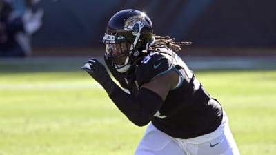 Jaguars defensive end Dawuane Smoot unexpectedly delivers newborn daughter