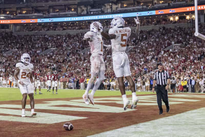 TxDOT signs support Texas A&M ahead of Arkansas game