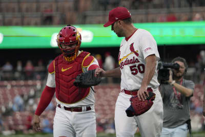 Adam Wainwright kicks off farewell tour with awesome gesture for