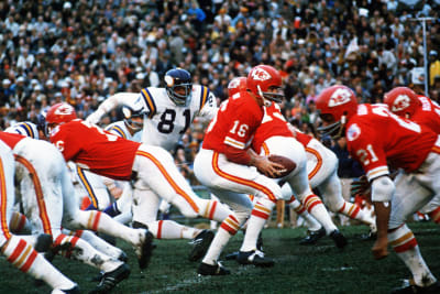 Chiefs honor late Hall of Fame QB Len Dawson with 'poignant penalty'