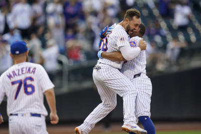 Straw Sets Mets Home Run Record 