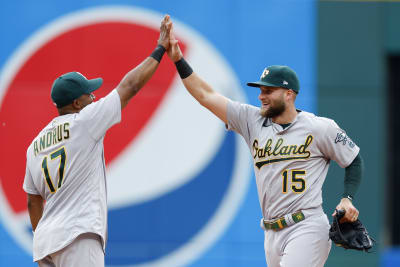 Oakland A's DH Mitch Moreland pitches scoreless inning against Chicago  White Sox - Athletics Nation