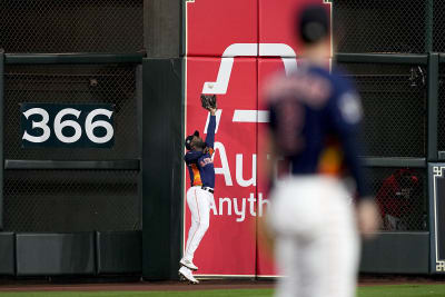 Alvarez blasts Baker, Astros to World Series title vs. Phillies