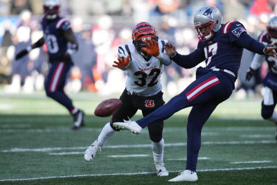 The Recorder - Bengals force late red zone turnover, hold off Pats 22-18