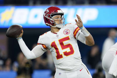 Patrick Mahomes still has edge over Justin Herbert, Chargers - Los Angeles  Times