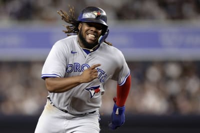 Slumping Twins visit Toronto with Blue Jays flying high