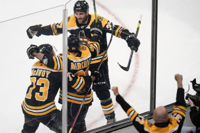 Smith scores in 2nd OT to lead Bruins past Capitals 3-2