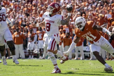 Martinez runs for 4 TDs, K-State stuns No. 6 Sooners 41-34