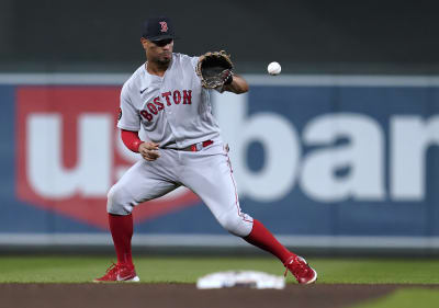 AP source: Machado, Padres agree to new $350M, 11-year deal