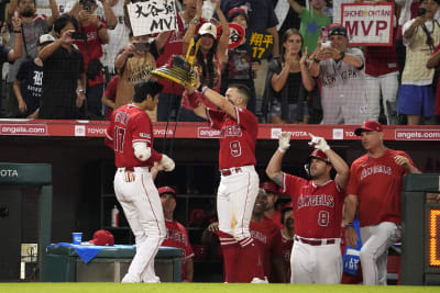 Ohtani ties score with 35th homer, Angels beat Yankees 4-3 in 10