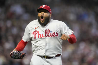 Lourdes Gurriel Jr.'s 4-hit night leads D-backs past Phillies