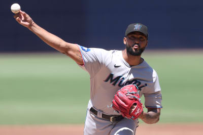 Marlins' Alcantara pitches 1:57 CG, majors' 1st this season