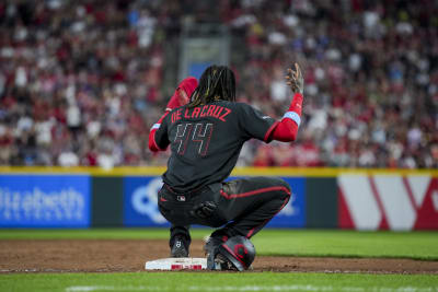 Cincinnati Reds Eric Davis (44) celebrates with teammate Billy