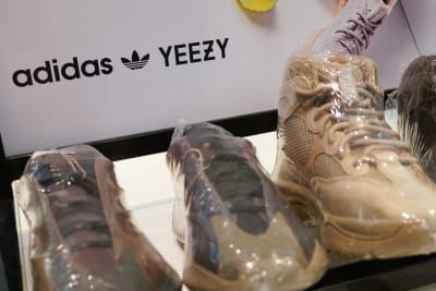 Gap, Looking for Boost in Foot Traffic, Begins Selling Yeezy Line in US  Stores