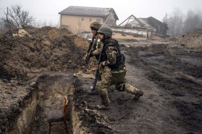 Talks resume as Ukraine denies hitting depot on Russian soil