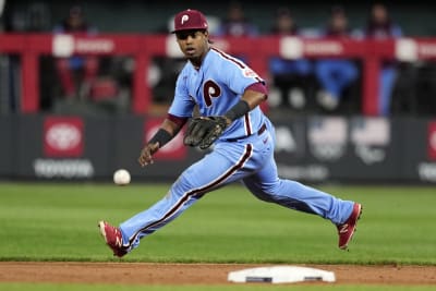 Jean Segura gets it done on both sides as Phillies take NLCS lead