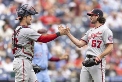 Washington Nationals Catcher Yan Gomes hits in the first inning