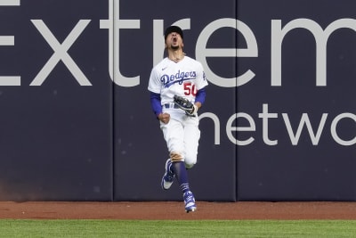 Mookie Betts sparks Dodgers to first World Series title since 1988