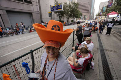 Fans celebrating Houston Astros' win with parade - NBC Sports