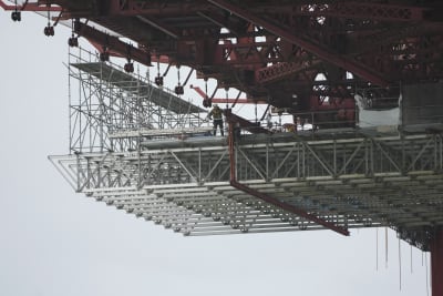 Kilometres of suicide-deterrent nets installed under Golden Gate