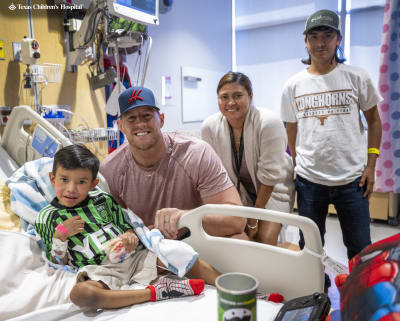 Houston Rockets Visit Pediatric Patients at Children's Memorial