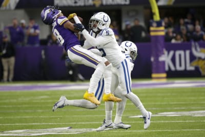 MINNEAPOLIS, MN - DECEMBER 04: Minnesota Vikings gather in the