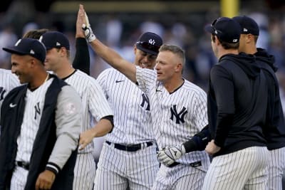 Judge's walk-off walk lifts Yankees