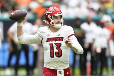 Louisville Football] Glow in the dark unis to spice up a Thursday game. :  r/CFB