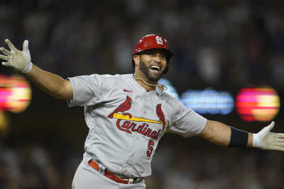 Albert Pujols hits 698th homer, helps Cards beat Reds 6-5