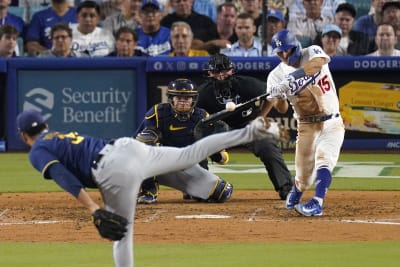 No. 8 for Kiké. - Los Angeles Dodgers