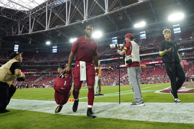 🏈 🔥 Watch as Brittany Mahomes expresses her surprise at the empty  Cardinals Stadium during a preseason game! 😮 What's your take on…