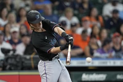 Garrett Cooper designated to hit for Marlins in 2022 