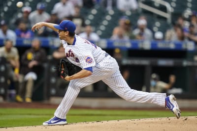 Jacob deGrom looks to save Mets in Game 2