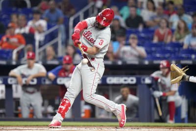 Phils' Harper small elbow tear; can hit, no throw for month