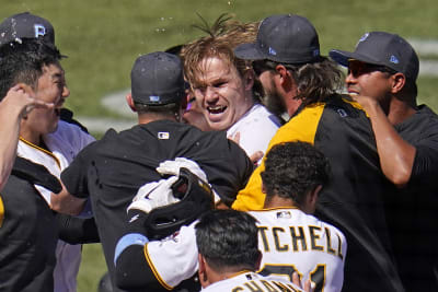 Chicago Cubs relief pitcher Craig Kimbrel, right, celebrates with catcher  Willson Contreras after the Cubs' 4-1 win in a baseball game against the  Pittsburgh Pirates in Pittsburgh, Wednesday, May 26, 2021. (AP