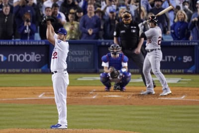 Dodgers Roster: Victor Gonzalez Placed On Injured List, Garrett