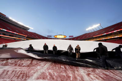 Chiefs and Dolphins play 4th-coldest game in NFL history as deep