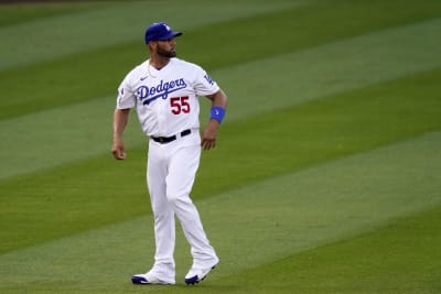 Pujols delivers RBI in debut, Dodgers top Diamondbacks 3-1