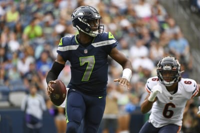 Drew Lock starts at QB for Seahawks even with Geno Smith active; Jalen  Hurts active for Eagles