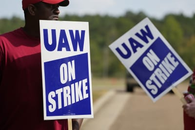 UAW President Shawn Fain expected to announce more auto strike locations