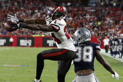 Bucs-Cowboys season opener begins with Black national anthem