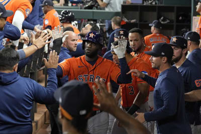 Yordan Alvarez, Jose Altuve guide Astros' win in ALCS Game 3