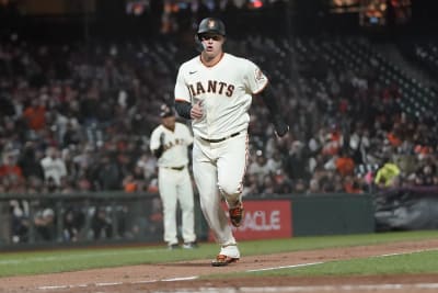 Giants' Mauricio Dubon gets first big-league hit in loss to Padres