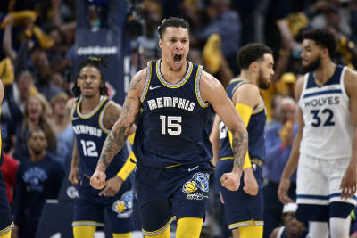 Morant's last-second layup gives Grizzlies 3-2 series lead – KGET 17