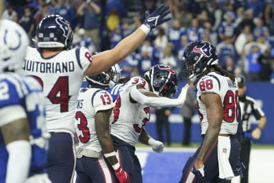 Hourlong delay to kickoff forced by cold no issue for Texans