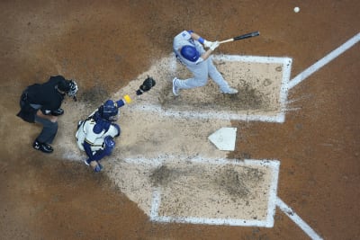 Urías, Dodgers blank Brewers 4-0, continue 2nd-half surge