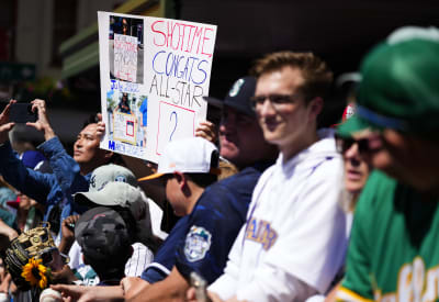 Shohei Ohtani takes note of Seattle crowd asking for him to call