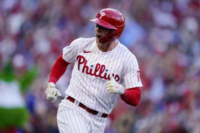 Rhys Hoskins Beat Up a Trash Can After Grounding Into a Double Play