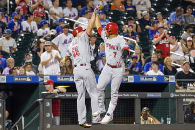 Joey Votto nears MLB history by homering in his seventh straight game